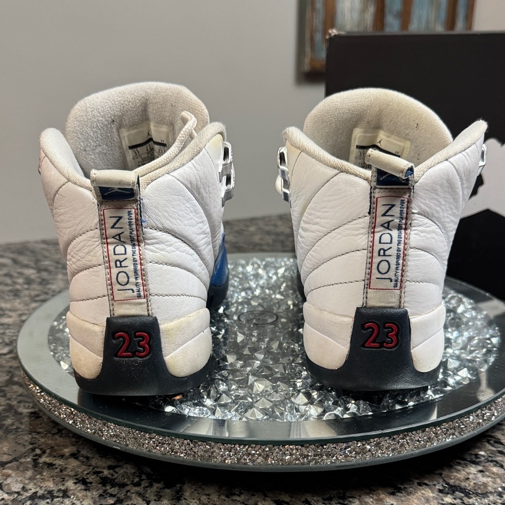 Jordan Retro 12 High-Top Sneakers 5Y - Picture 3 of 15